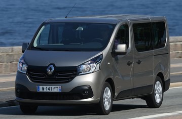 Official Renault Trafic 2015 safety rating