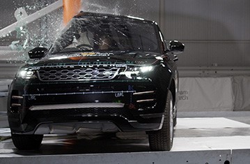 Range Rover Vs Land Rover >> Official Range Rover Evoque 2019 Safety Rating Range Rover Vs Land Rover >> Official Range Rover Evoque 2019 Safety Rating