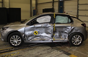 Official Opel/Vauxhall Corsa 2019 safety rating