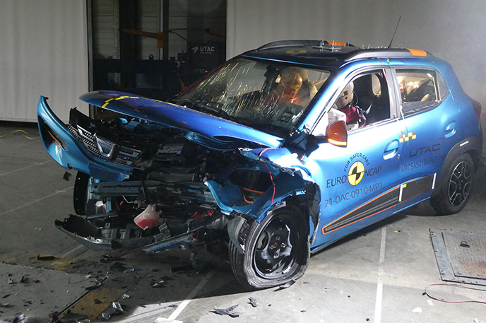 Dacia spring store electric crash test