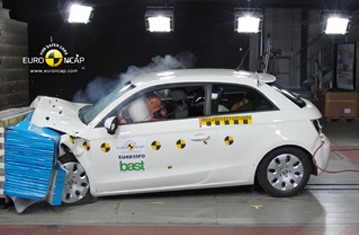 picture Audi A1 Crash Test offizielle sicherheitsbewertung audi a1