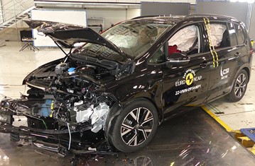 Official VW Touran 2022 safety rating