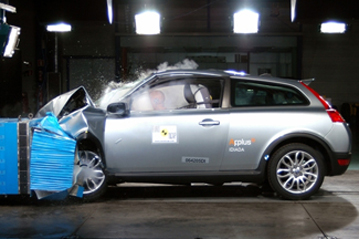 Official Volvo C30 2007 Safety Rating