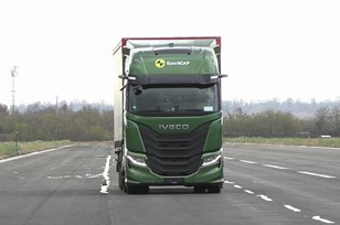 IVECO S-WAY (6x2 Rigid)