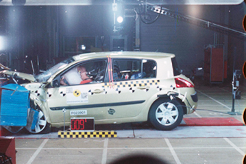 Official Renault Megane 2002 Safety Rating